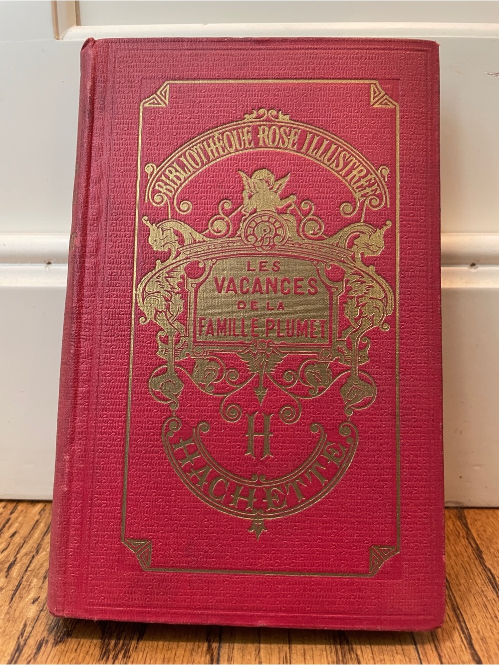 Antique 1924 Les Vacances de la Famille Plumet Decorative Red Hardcover- RARE